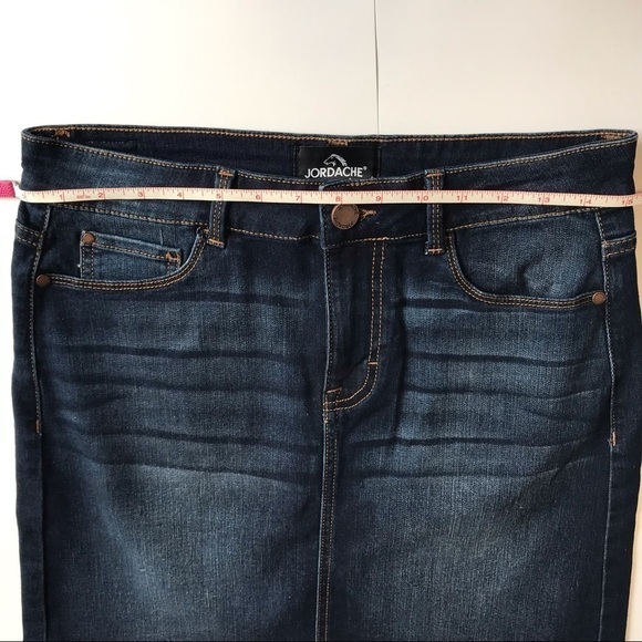 Jordache - Women’s Denim Mini Skirt with Pockets. Size: 4 - Picture 10 of 12